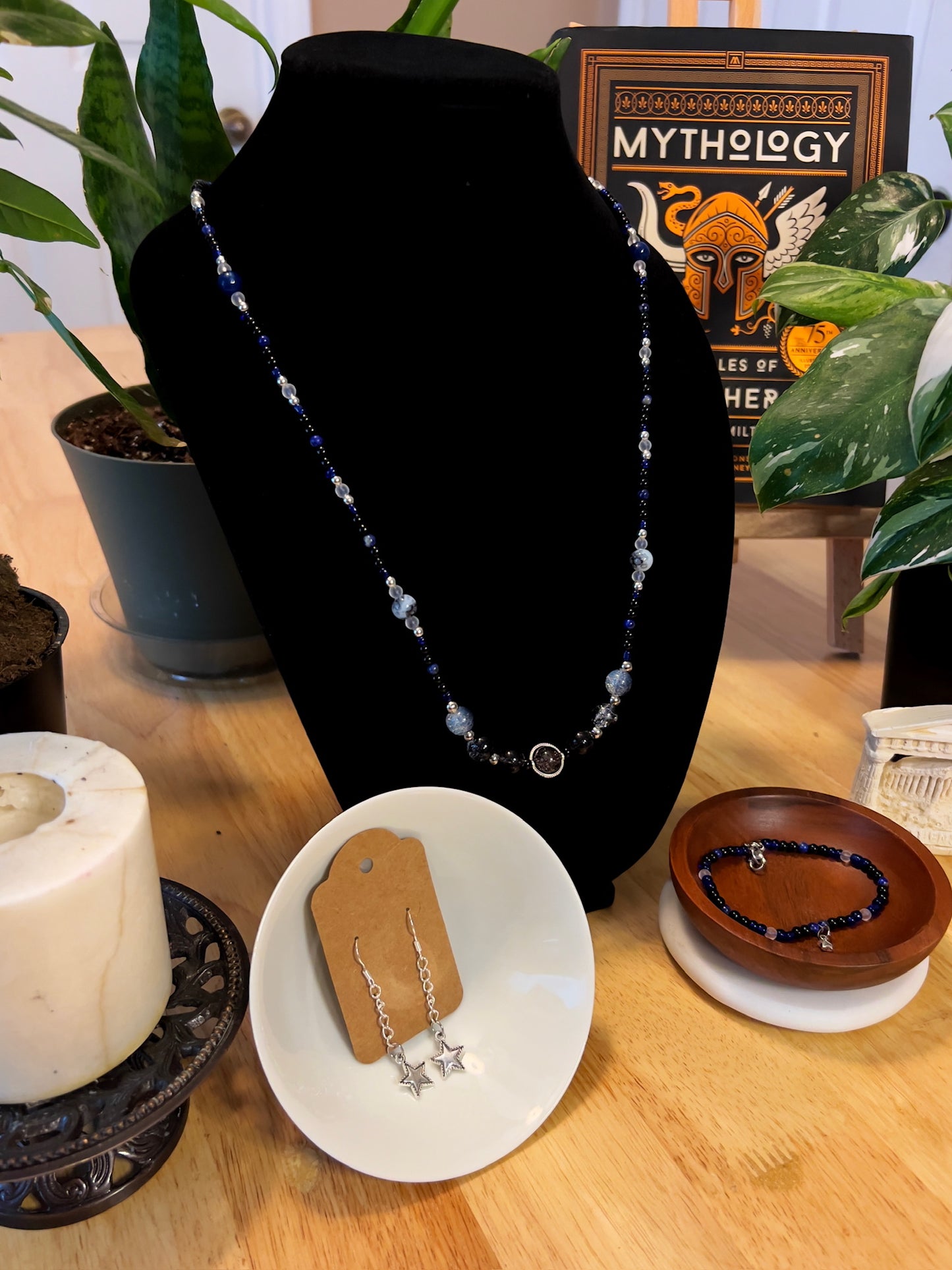 Nyx Melainis: Goddess of the Night