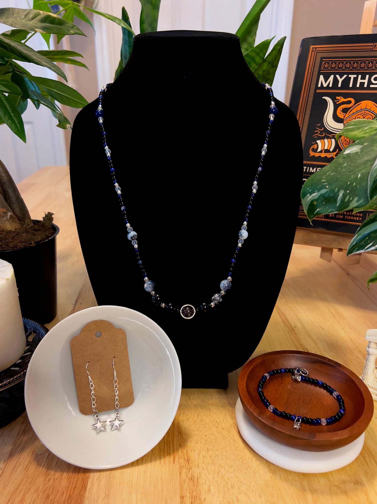 Nyx Melainis: Goddess of the Night